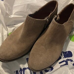 LUCKY BRAND Booties. Real leather Sz 6